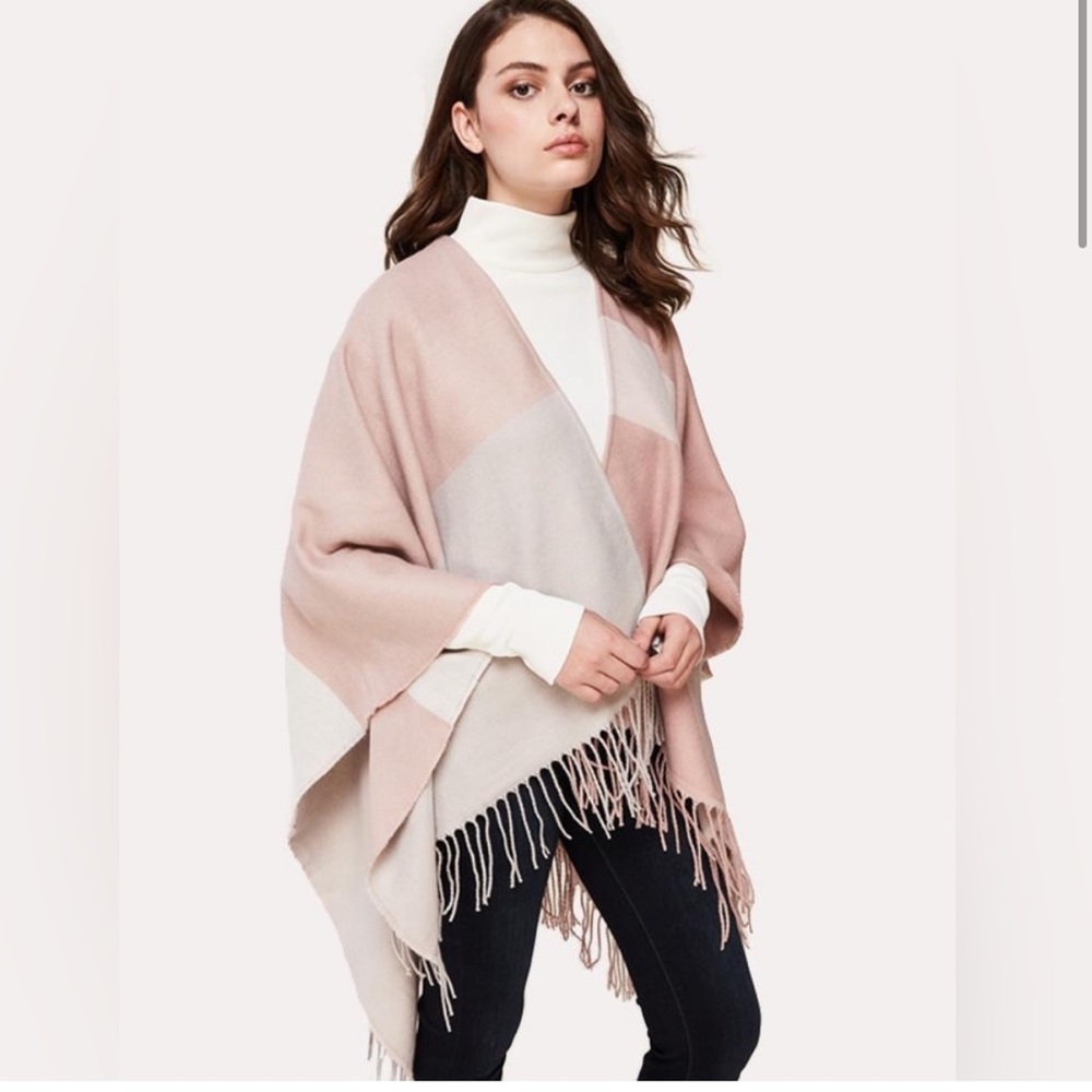 Soia & Kyo Warm and cozy Pink and Cream blanket wrap poncho